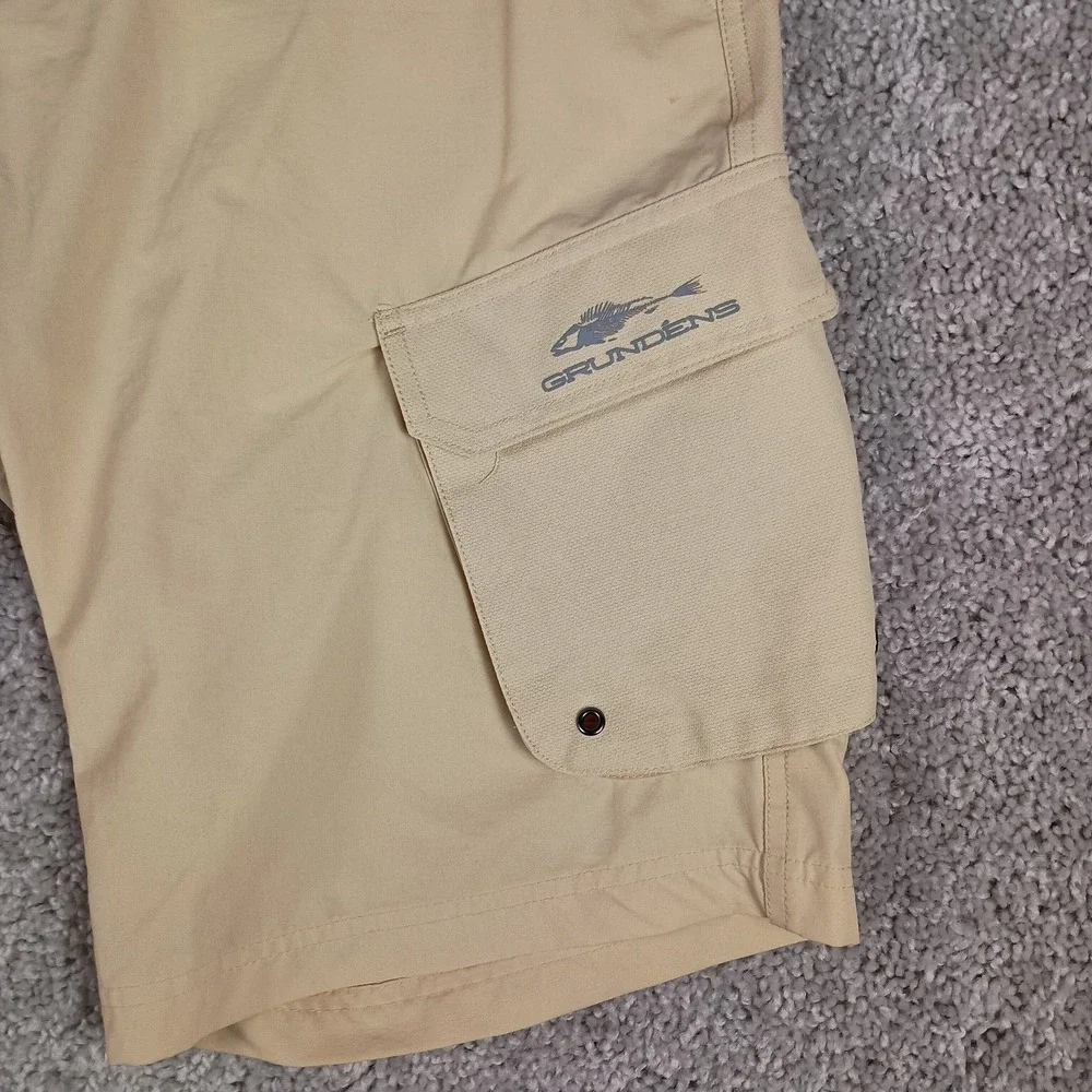 Grundéns Breakwater Fishing Shorts Mens Size 32 Sandstone Tan EUC
